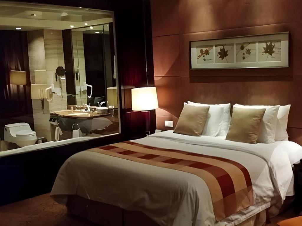 New Century Grand Hotel Xuzhou Exterior photo