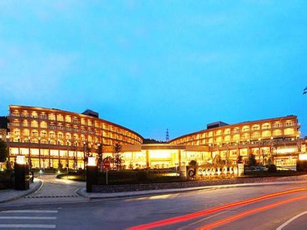New Century Grand Hotel Xuzhou Exterior photo